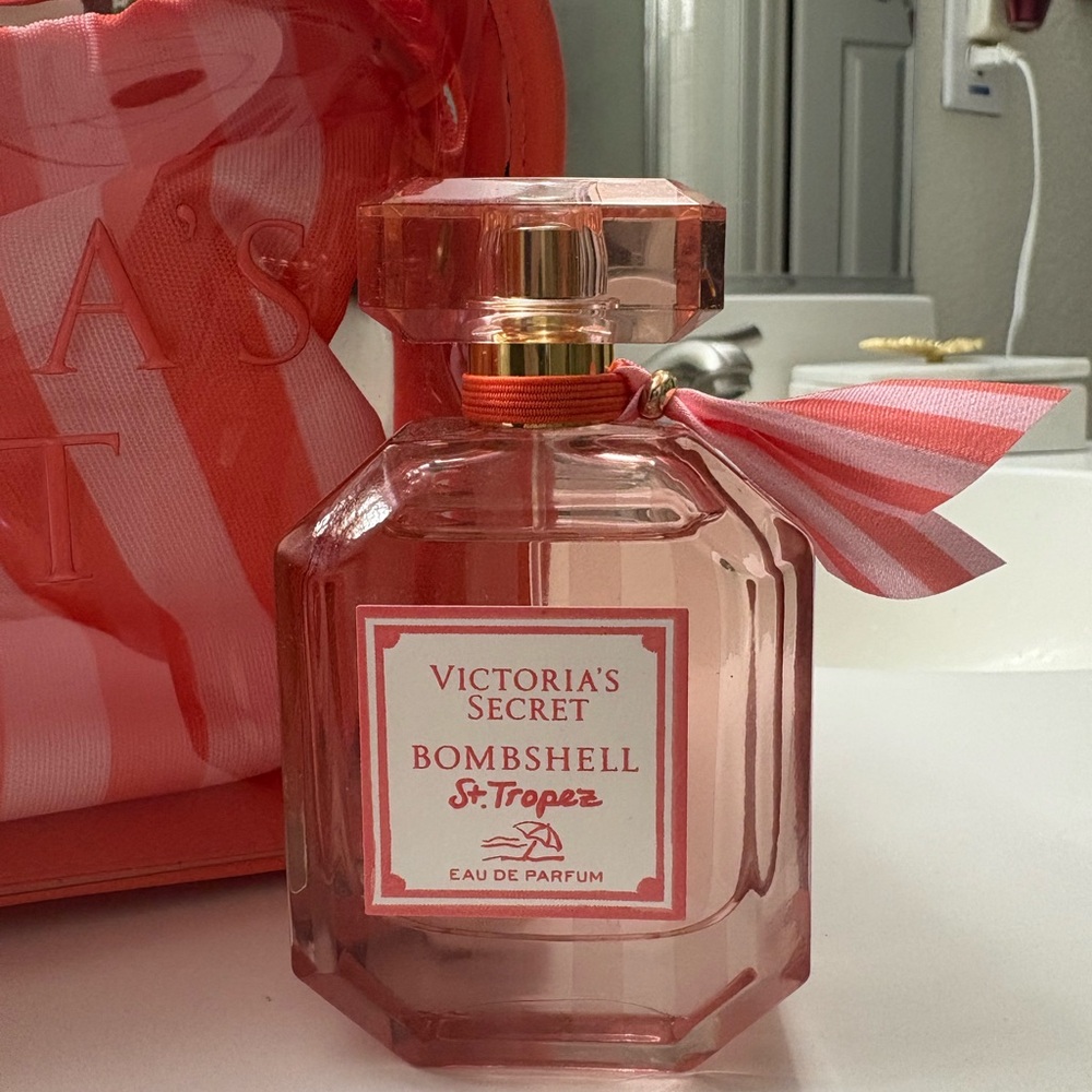 Victoria's Secret Bombshell St. Tropez Perfume Set - Pink - Picture 4 of 6
